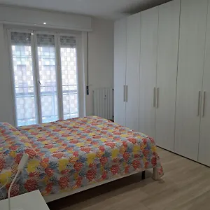 casa-di-leo.hotelitalianriviera.com/